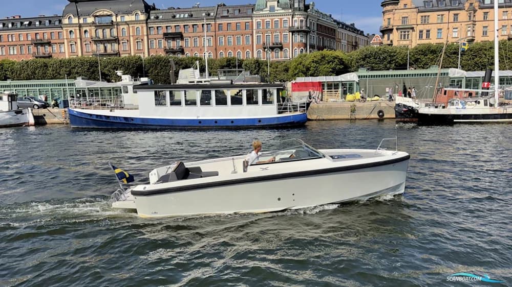 Delta 26 Open