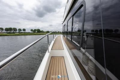 2023 Cobra Yachts Futura 36 Premium Fly | 12m 3