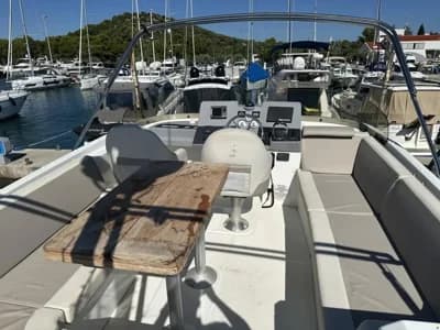 Beneteau Swift Trawler 44 4