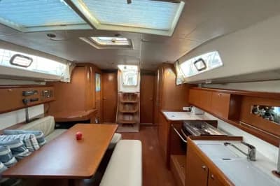 Bénéteau Oceanis 43 3