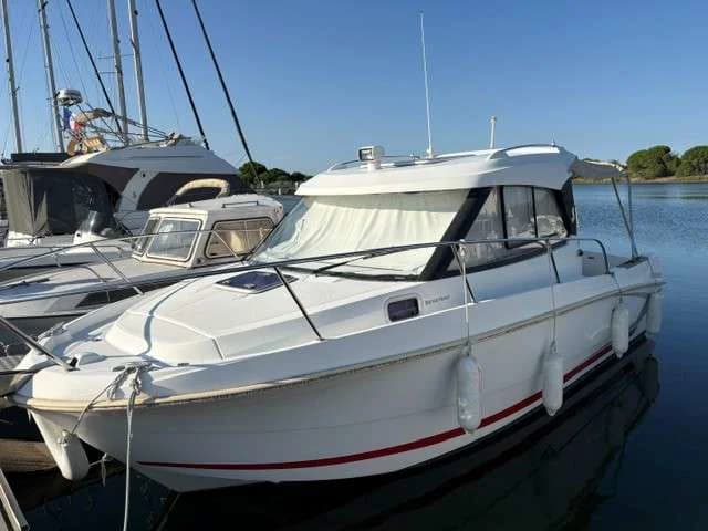 Bénéteau Antares 780
