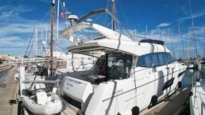 Prestige 560 Fly 3