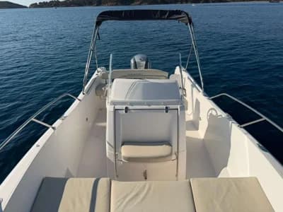 White Shark 226 3