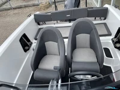 Ryds 630VI Mid-C - F115 Mercury-Efi 2,1L og 201500B Brenderup Premium Bådtrailer 3