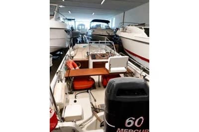 1983 Boston Whaler 17 Montauk | 5m 2