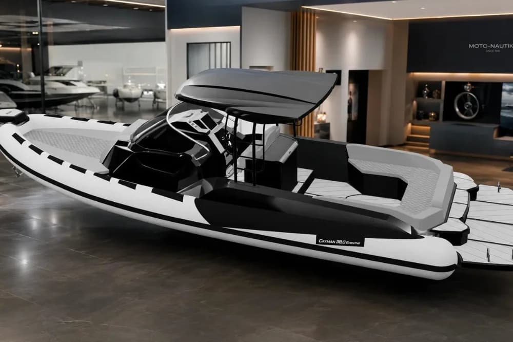 2026 Ranieri Cayman 38.0 Executive Ice White | 12m