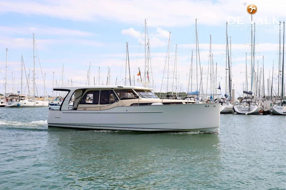 2013 Greenline 33