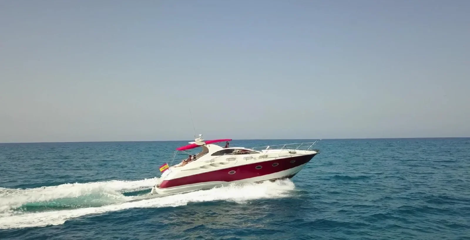 BoatPhoto.coverAlt