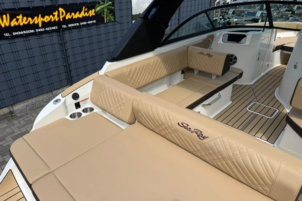 Sea Ray SDX 230 2