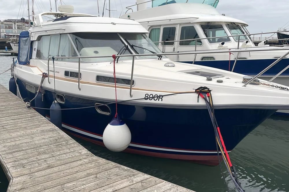 1997 Nimbus 310 Coupe | 30.2 ft 2