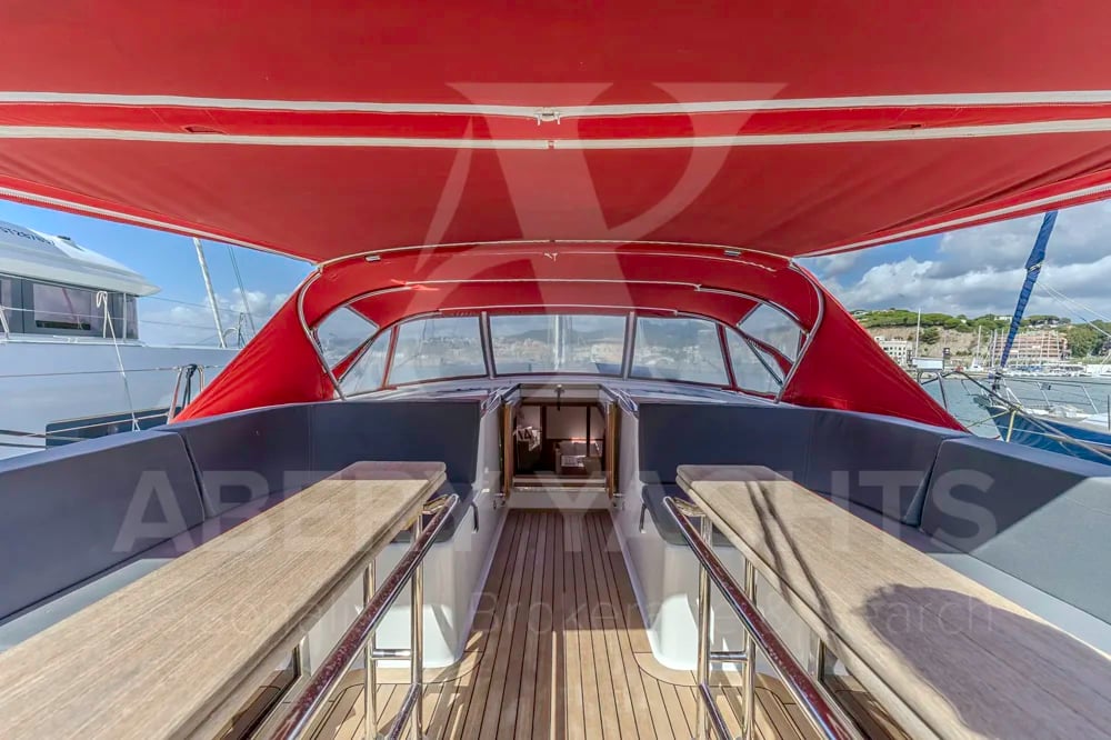 2010 Hanse 630e Boat for Sale in Barcelona 4