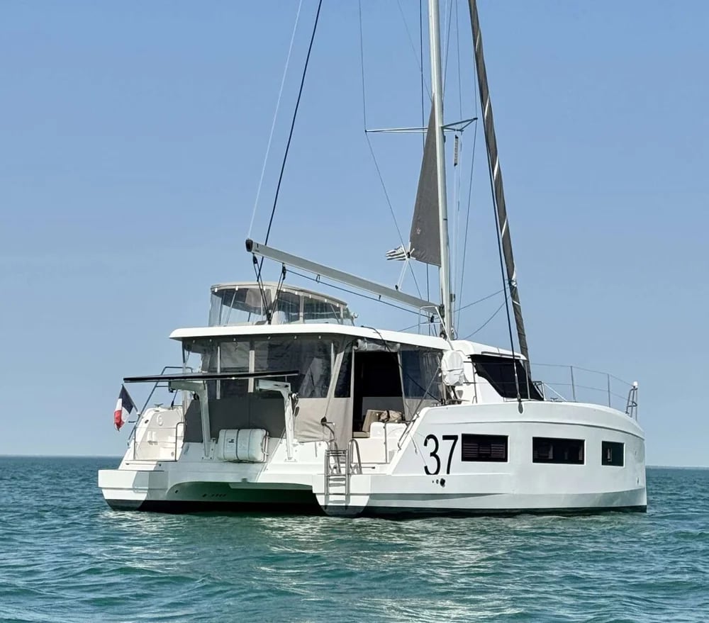 Aventura 37 2