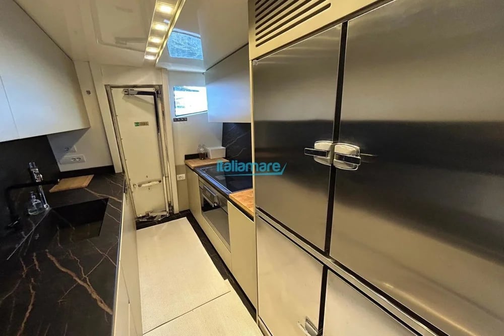 2009 PerMare Amer 92 | 29m 3