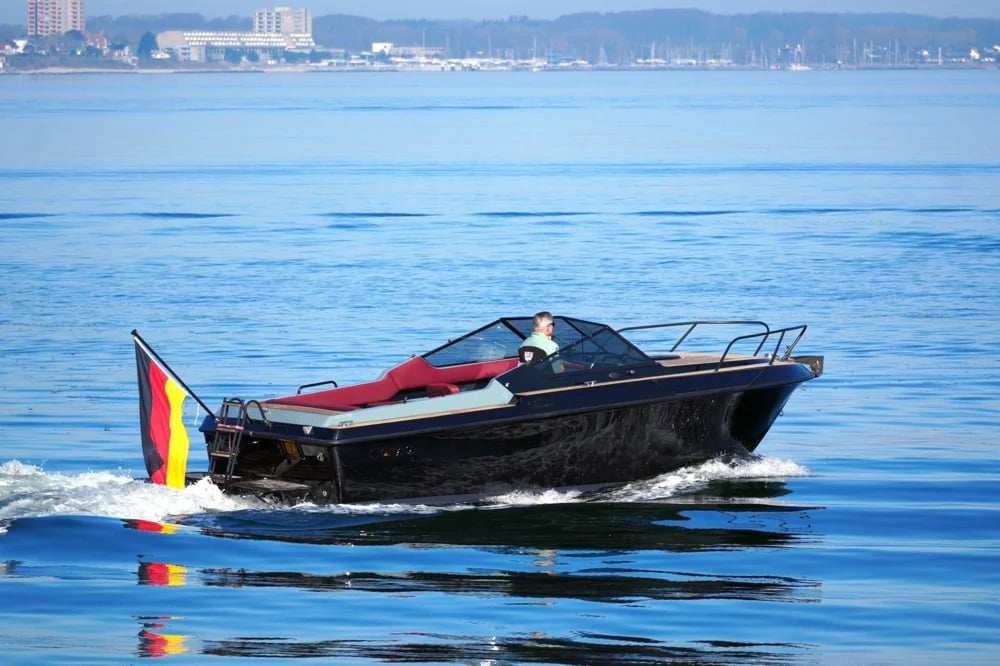 1978 Coronet 22 DC | 23 ft 3