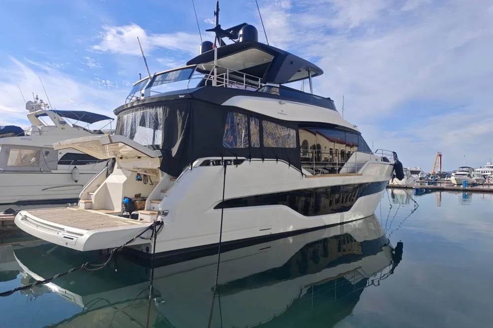 2023 Cranchi Sessantasette 67 | 21m 2
