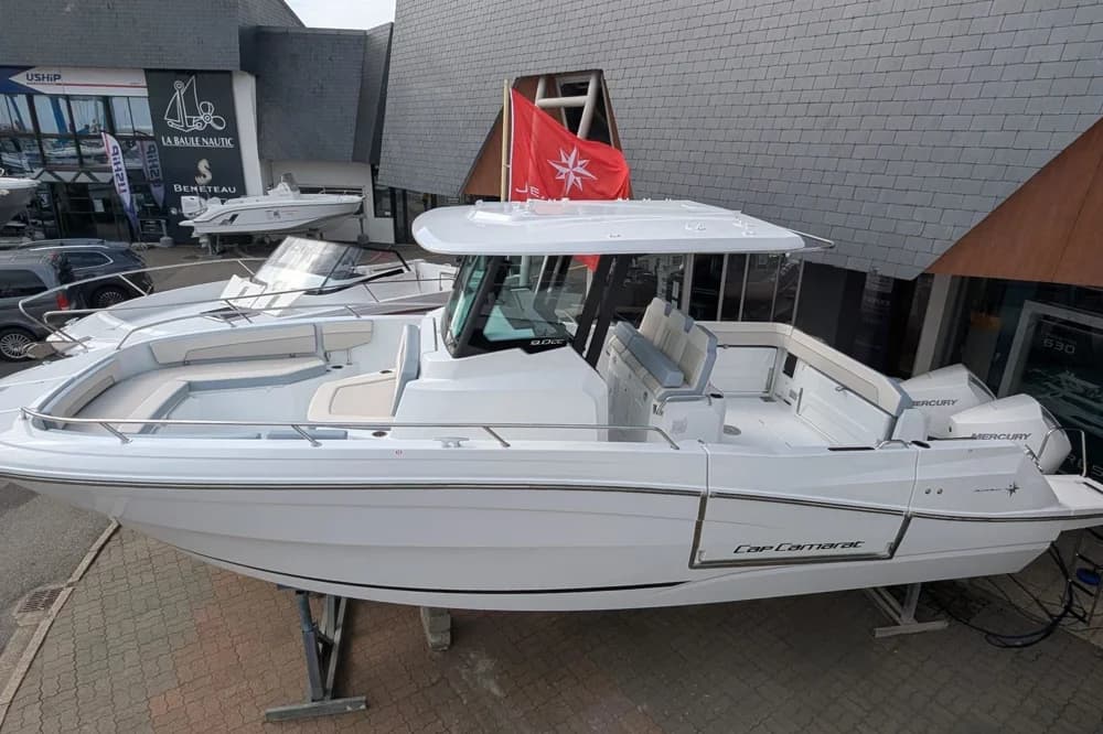 Jeanneau Cap Camarat 9.0 CC Serie 2