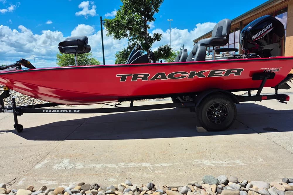 Tracker Pro Team 175
