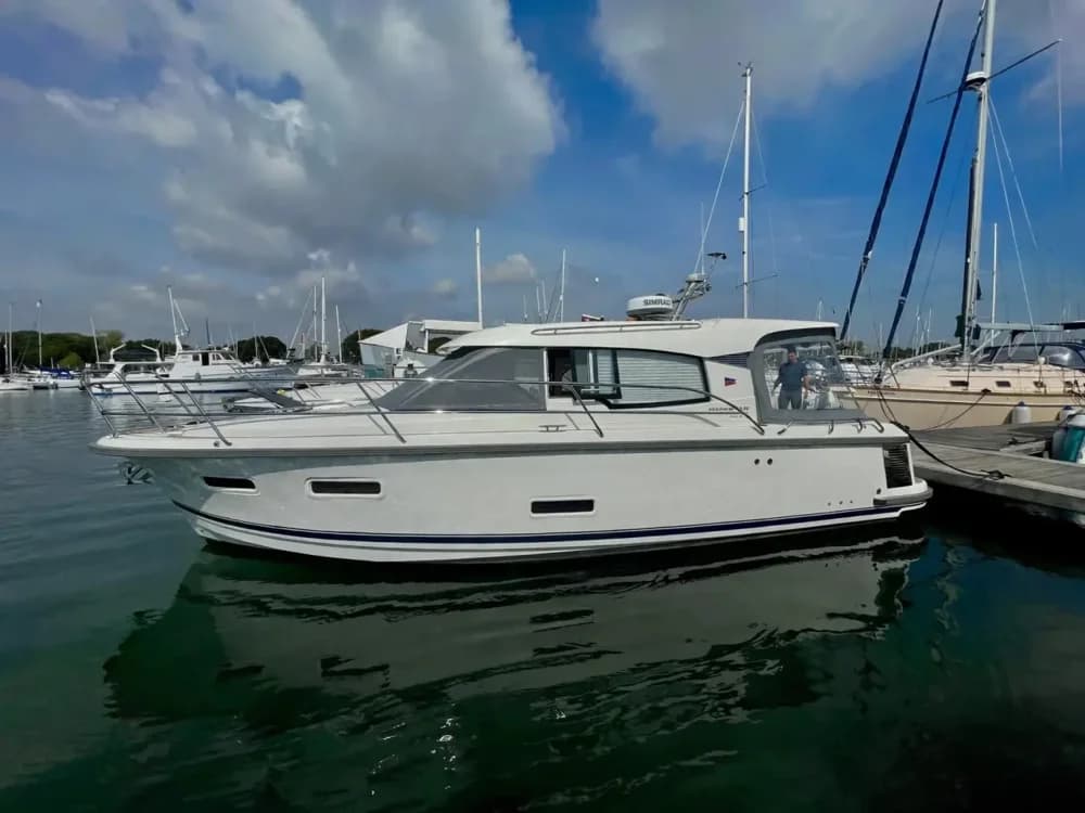 2023 Nimbus 305 Coupe Boat for Sale in Swanwick