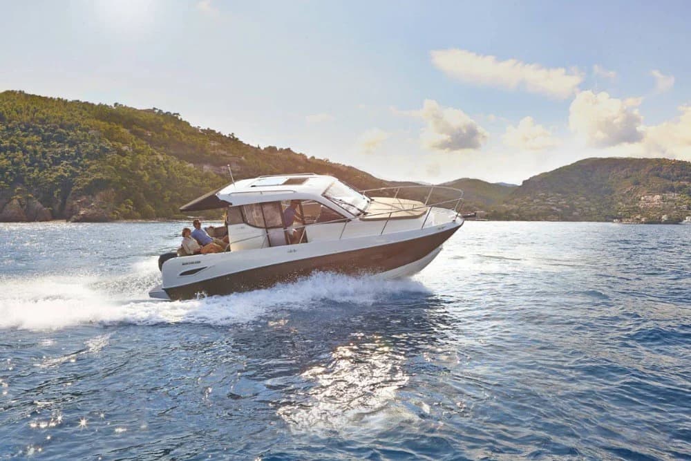 2026 Quicksilver Activ 905 Weekend