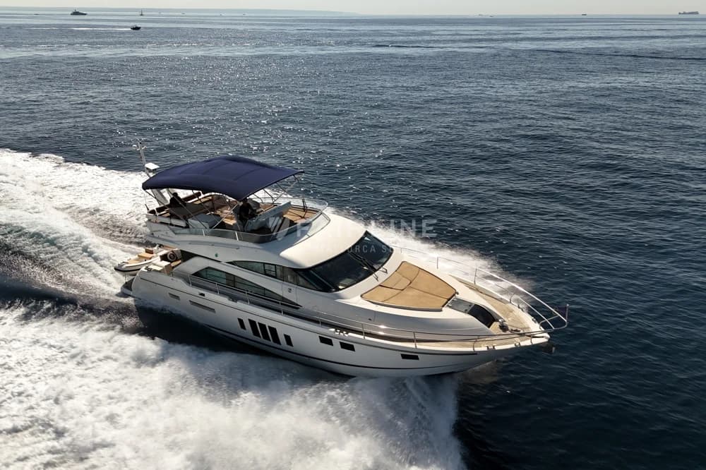 2012 Fairline Squadron 58