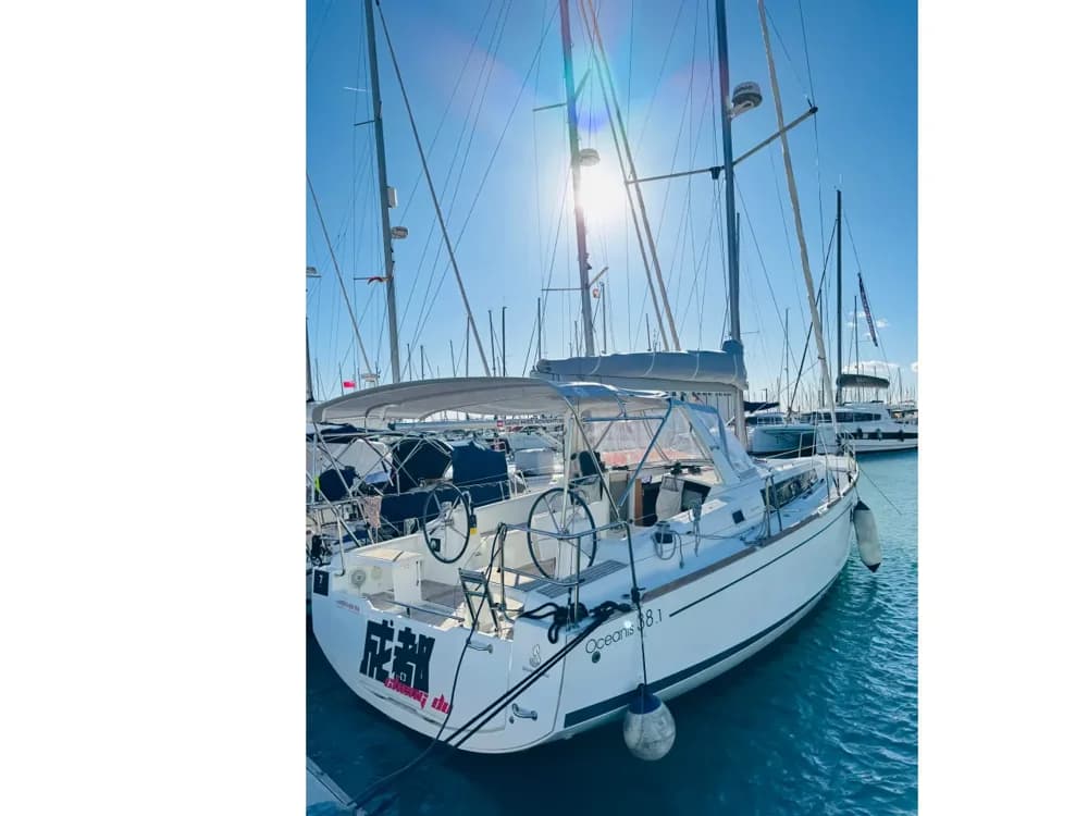 2018 Beneteau Oceanis 38.1 Boat for Sale in Barcelona