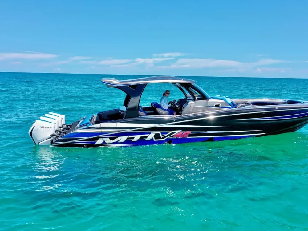 2016 Mti 42 V Boat for Sale in Cartagena