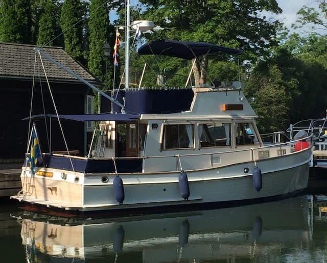 Grand Banks 32