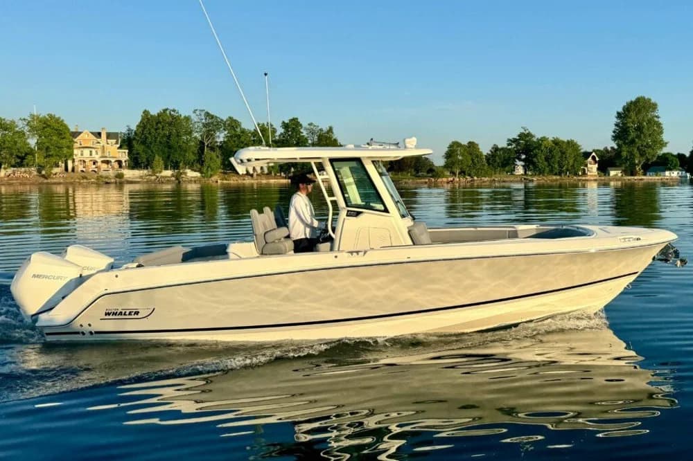 2024 Boston Whaler 280 Outrage | 28 ft