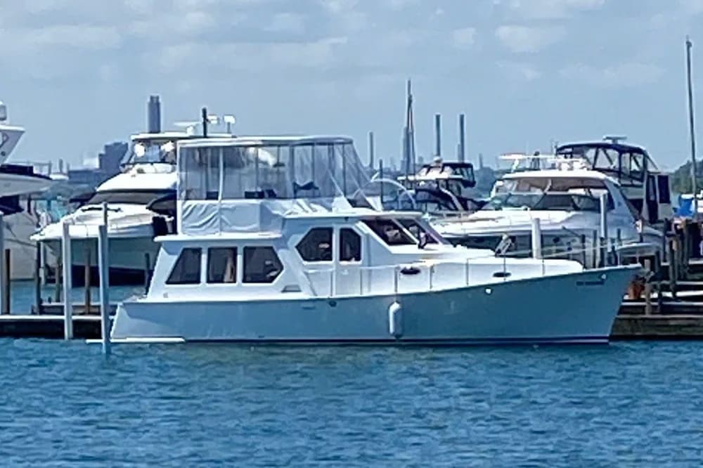 2012 Custom 390 Trawler | 39 ft