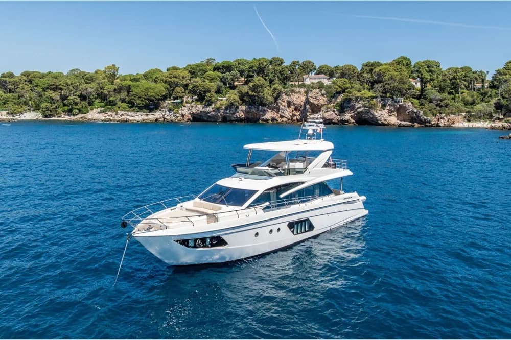 2019 Absolute 64 Fly | 60.8 ft