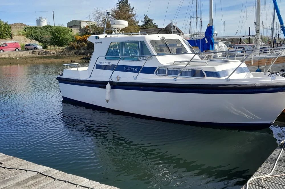 1993 Aquastar Pacesetter 27 Mk II | 29 ft