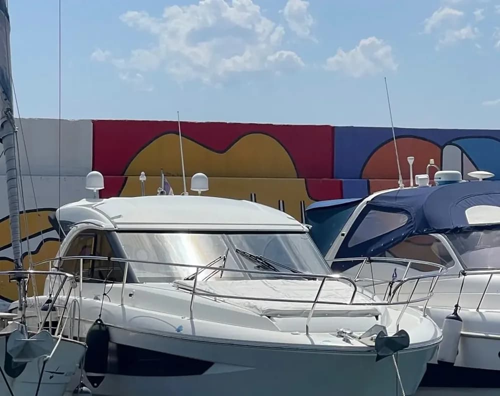 2020 Jeanneau LEADER 36 SPORTOP Boat for Sale