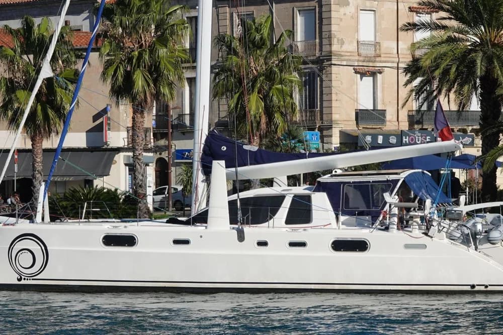 2001 Catana 582 | 62.3 ft