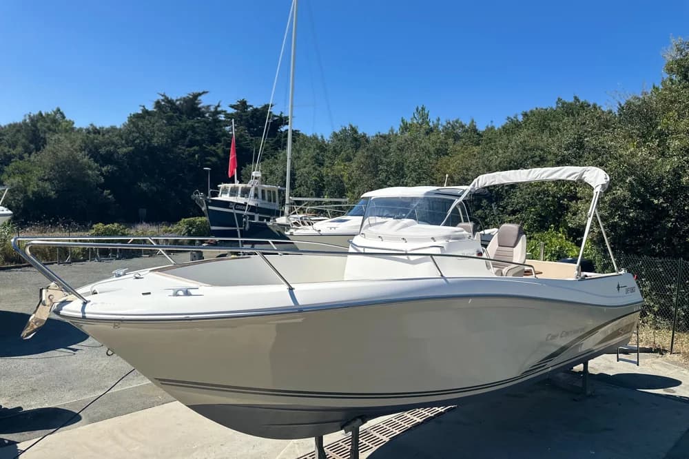 Jeanneau Cap Camarat 7.5 CC