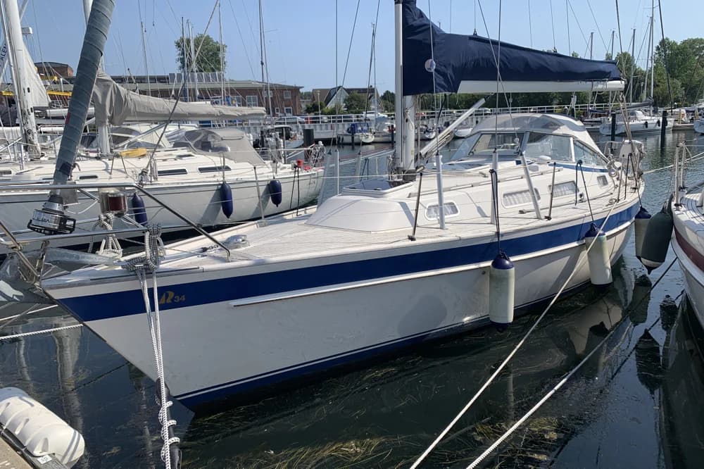 2001 Hallberg-Rassy 34
