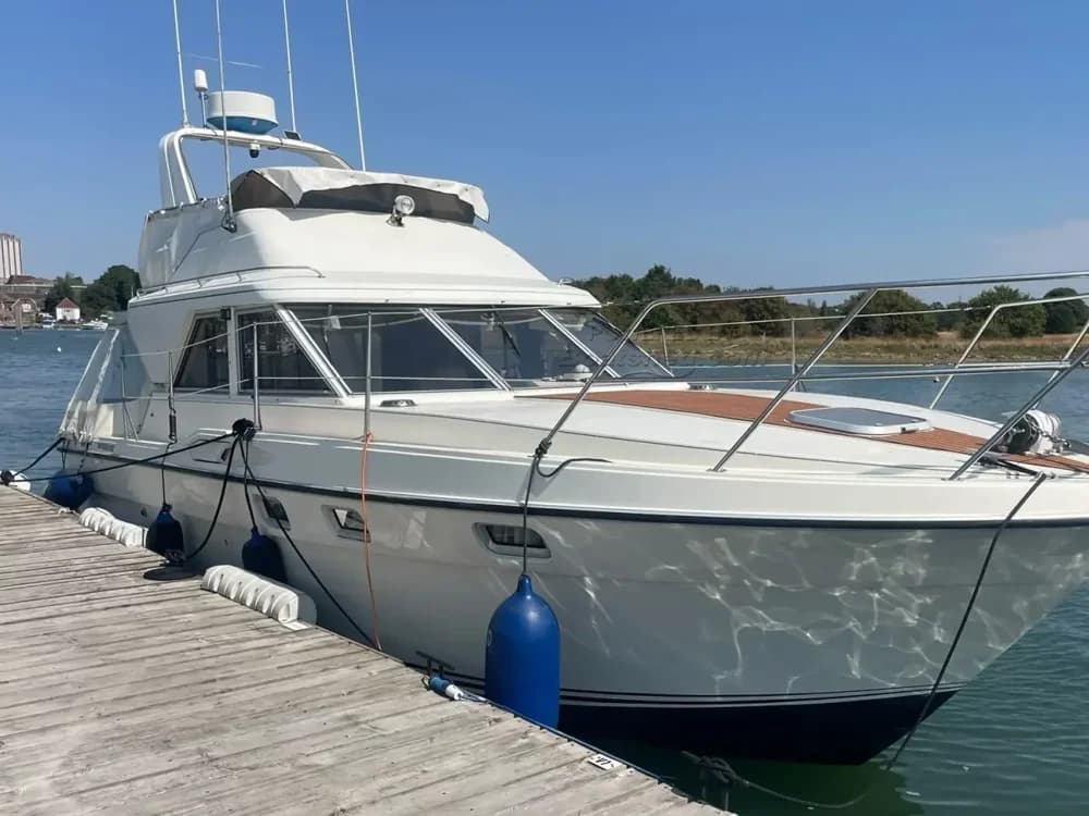 1986 Fairline Corniche 31 Fly Boat for Sale in Gosport