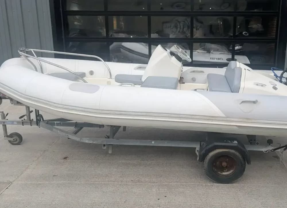 2004 Zodiac Yachtline 420 DL Boat for Sale in Salcombe