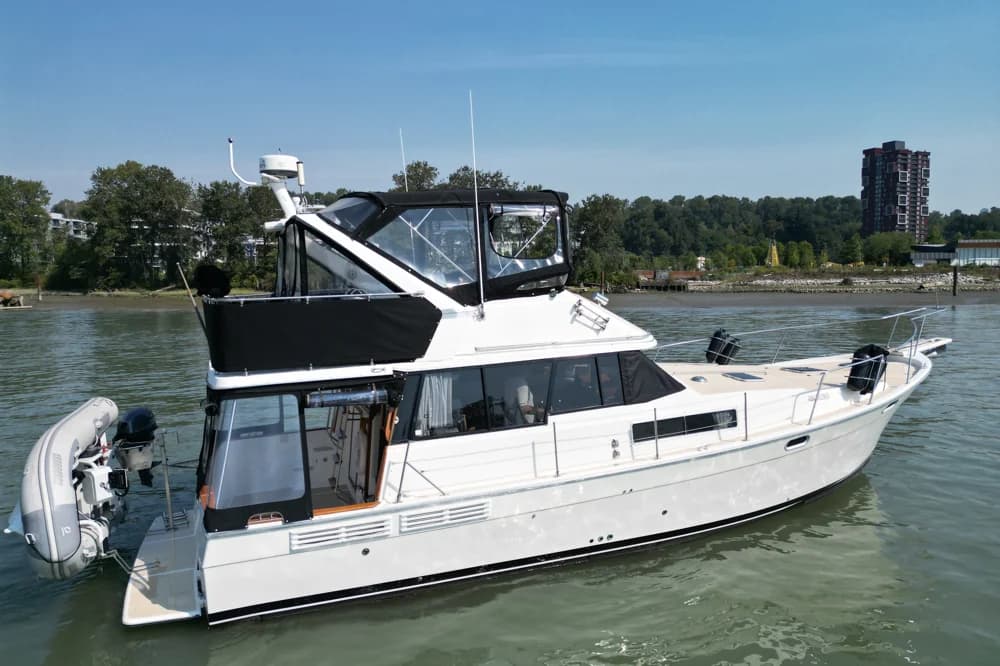 1990 Bayliner 3888 Motoryacht | 38 ft