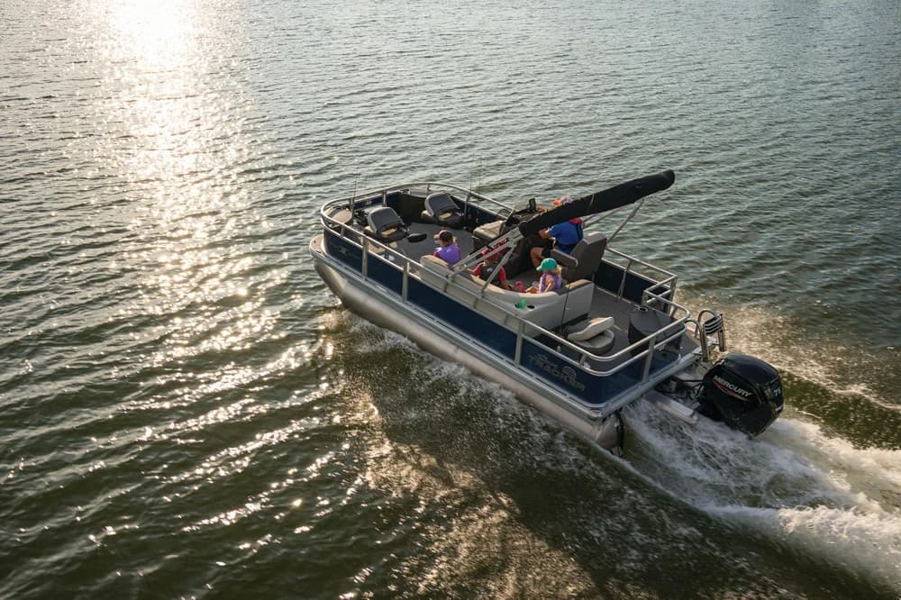 Sun Tracker Bass Buggy 18 DLX