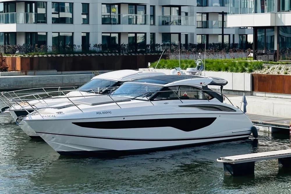 2024 Princess V40 | 42.6 ft