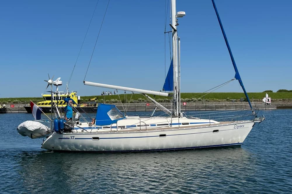1995 Bavaria 37