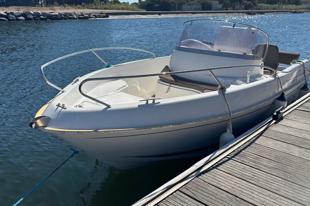 B2 Marine Cap-Ferret 552 Open