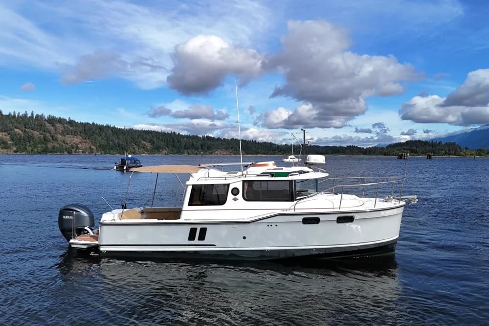 Ranger Tugs R-27