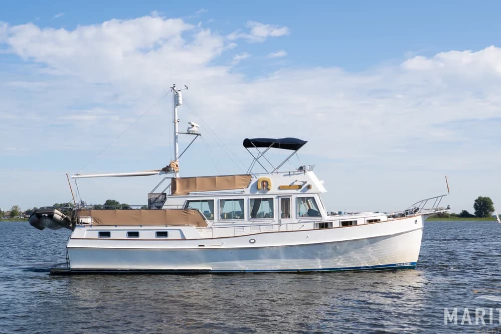 1996 Grand Banks 49 Motoryacht | 50.5 ft