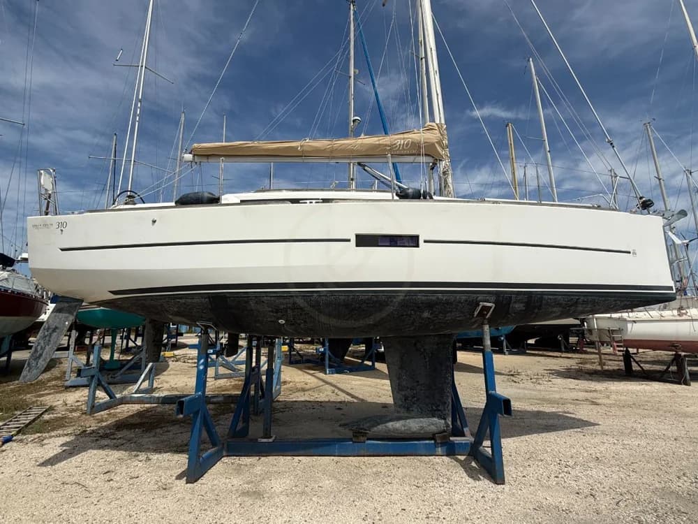DUFOUR 310 GRAND LARGE