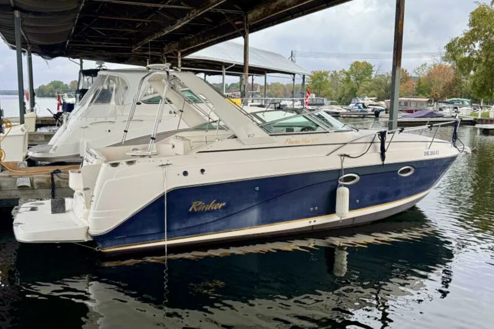Rinker Fiesta Vee 270