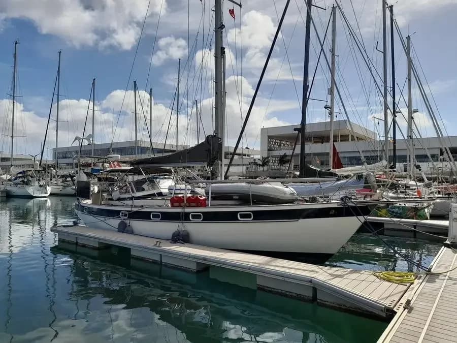 1985 Hallberg-Rassy 38 Boat for Sale in Willemstad