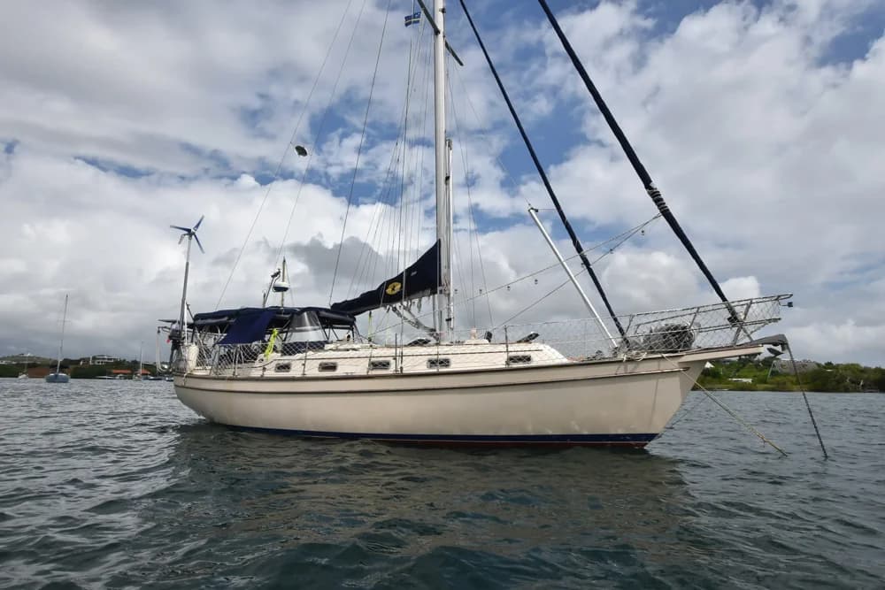 1996 Island Packet 37 Boat for Sale in Willemstad