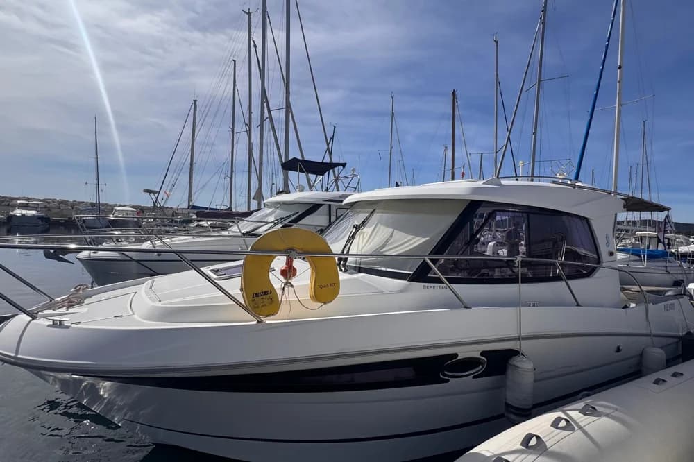 Beneteau Antares 8.80