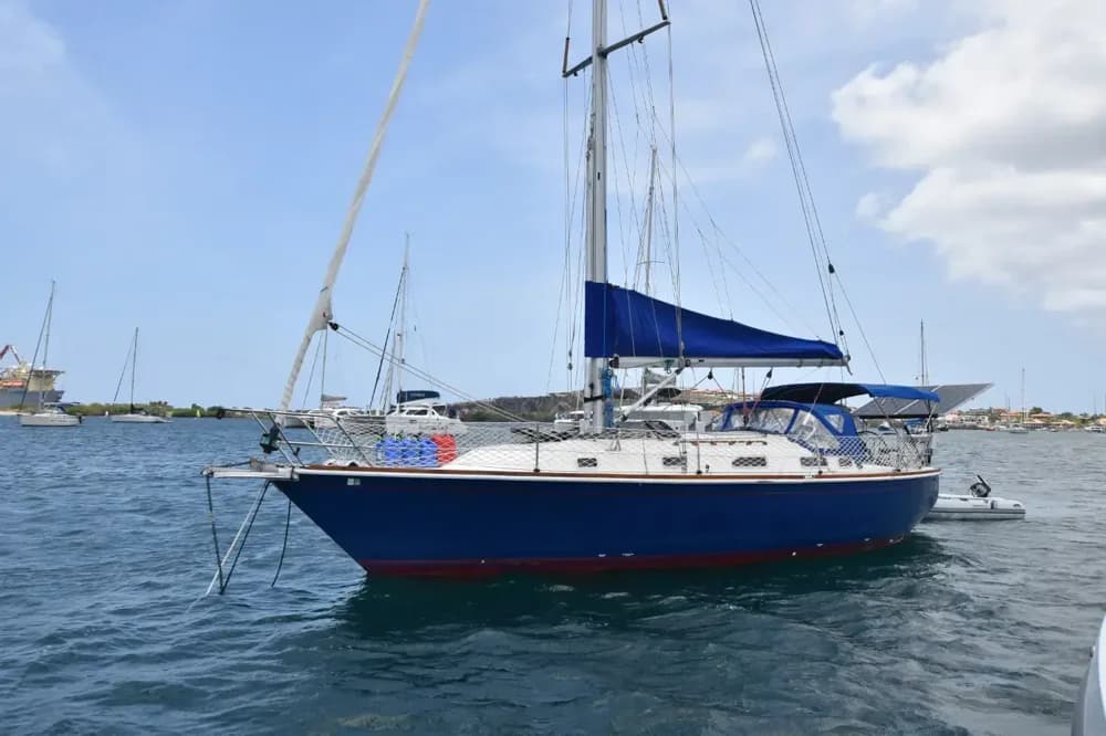 1989 Pearson 37 Boat for Sale in Willemstad